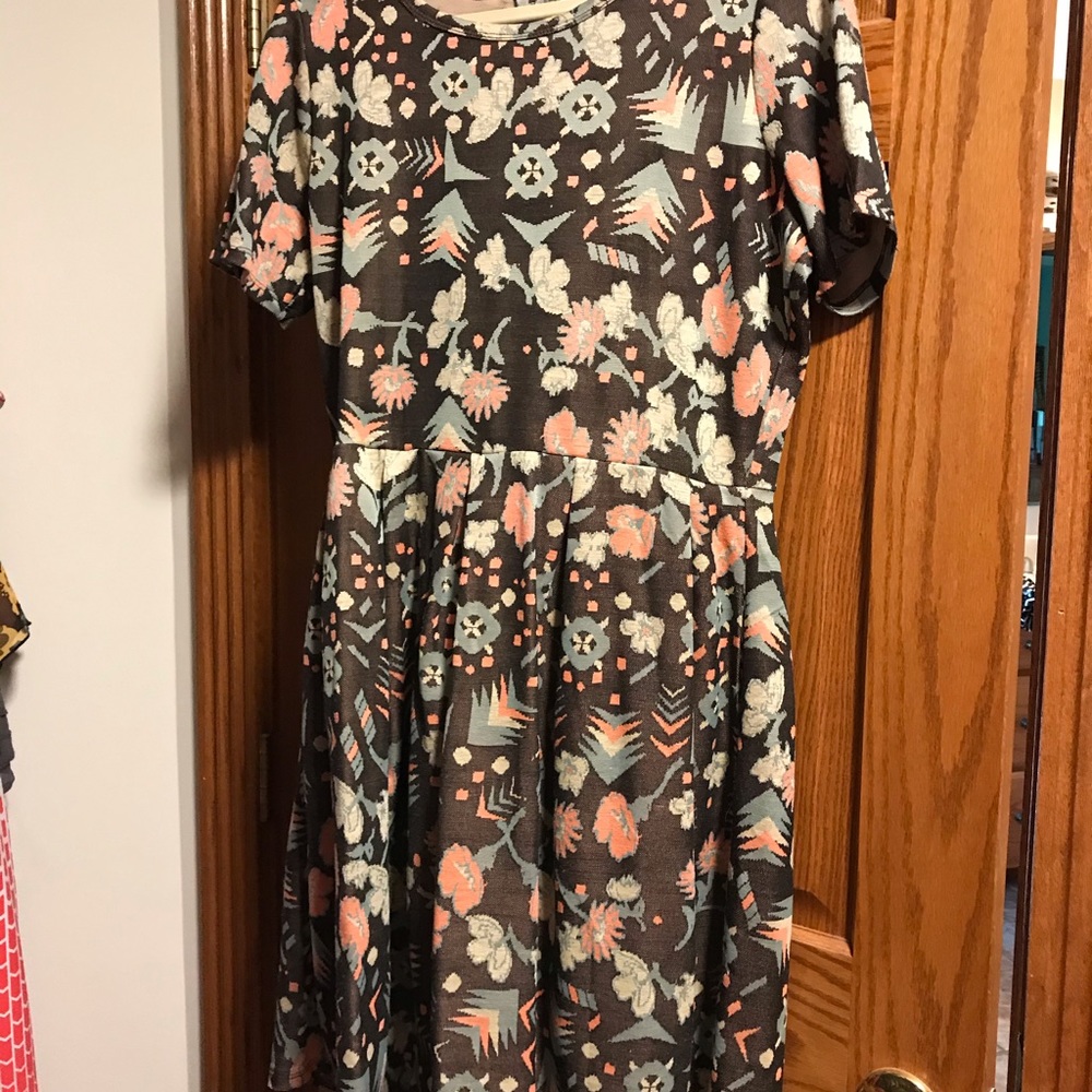 LuLaRoe Amelia